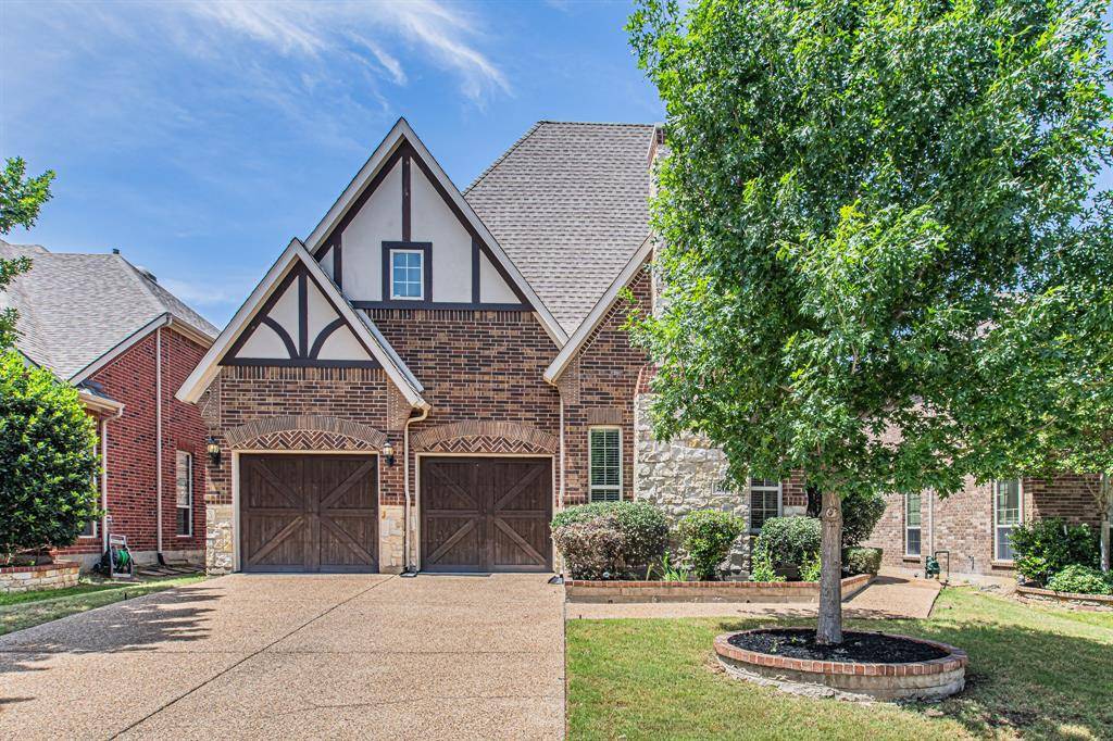 216 Florence Drive, Lewisville, TX 75056