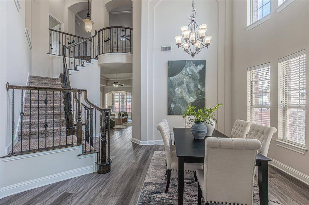 216 Florence Drive, Lewisville, TX 75056