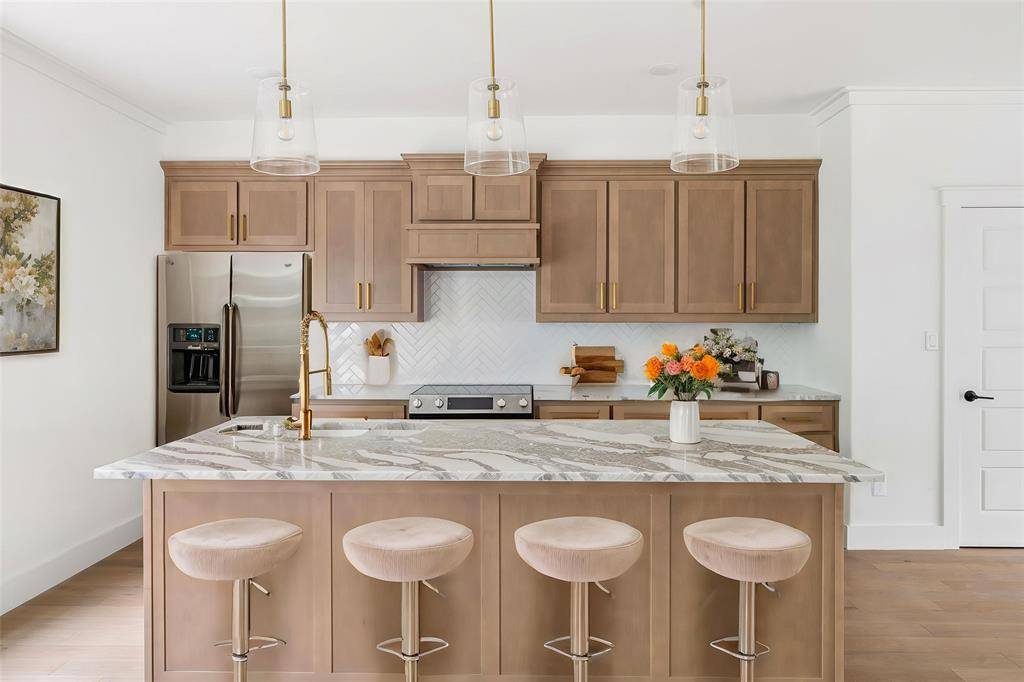 2729 Azalea Park Circle, Fort Worth, TX 76107