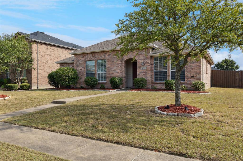 1328 Marvin Gardens, Lancaster, TX 75134