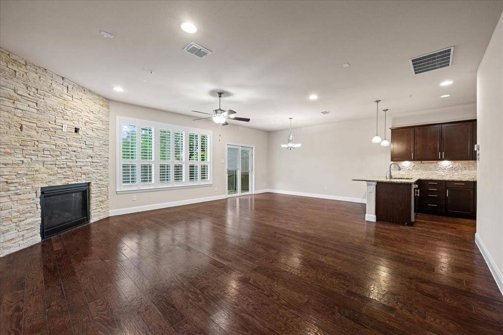 424 Hunt Drive, Lewisville, TX 75067