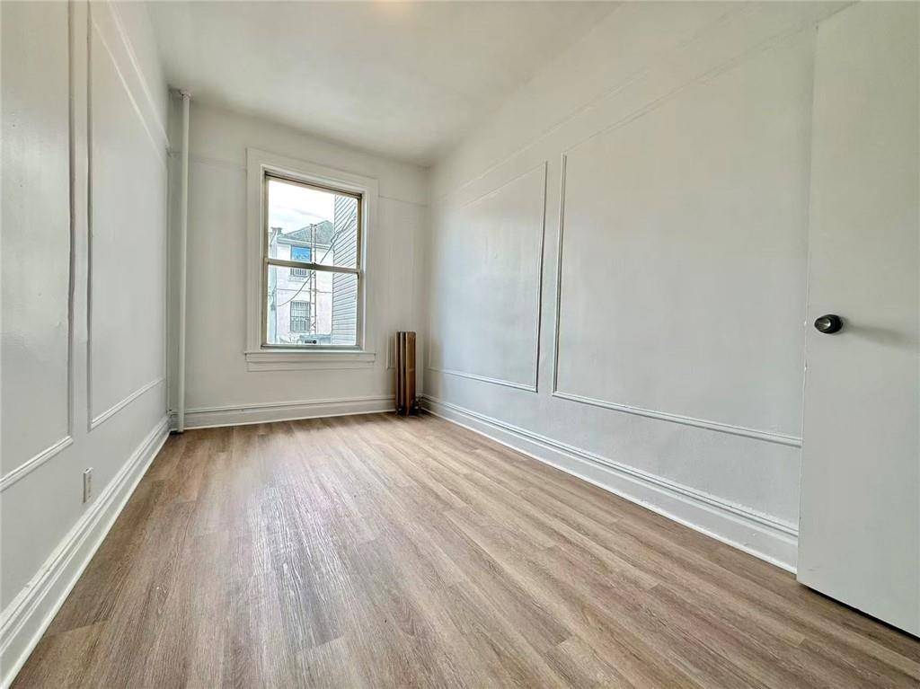81 Bay 7th ST, Brooklyn, NY 11228