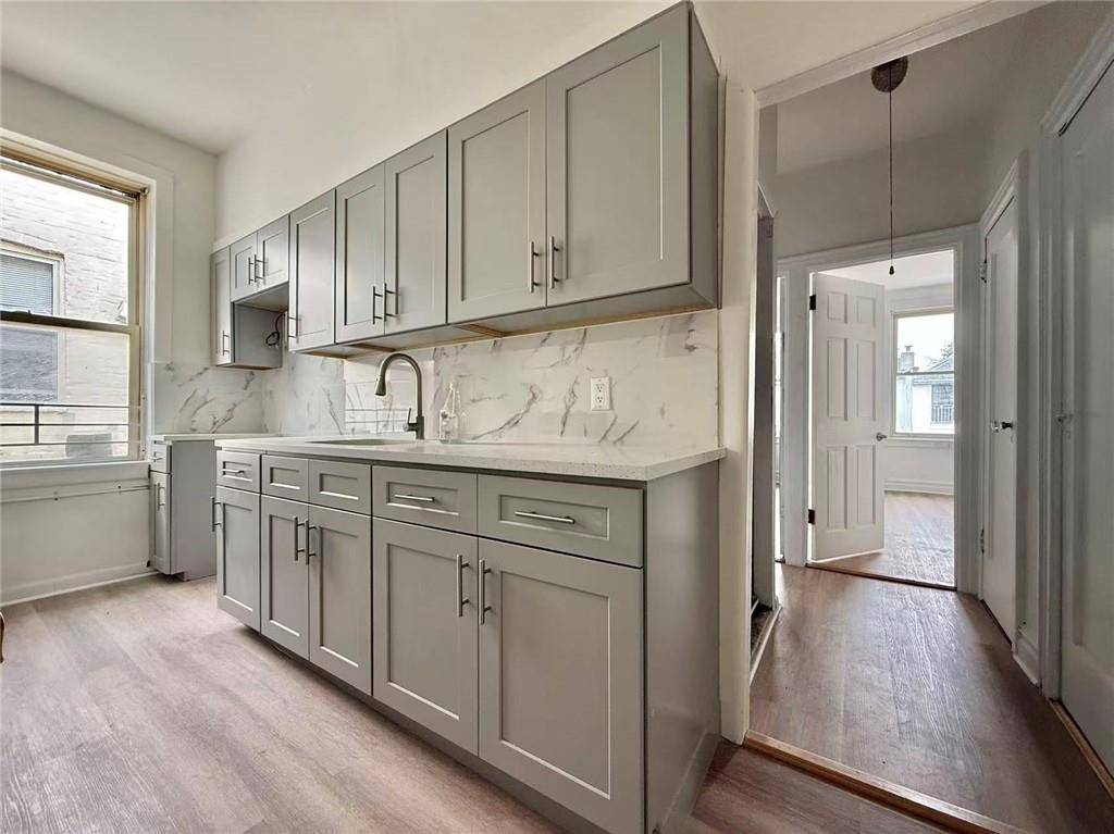 81 Bay 7th ST, Brooklyn, NY 11228