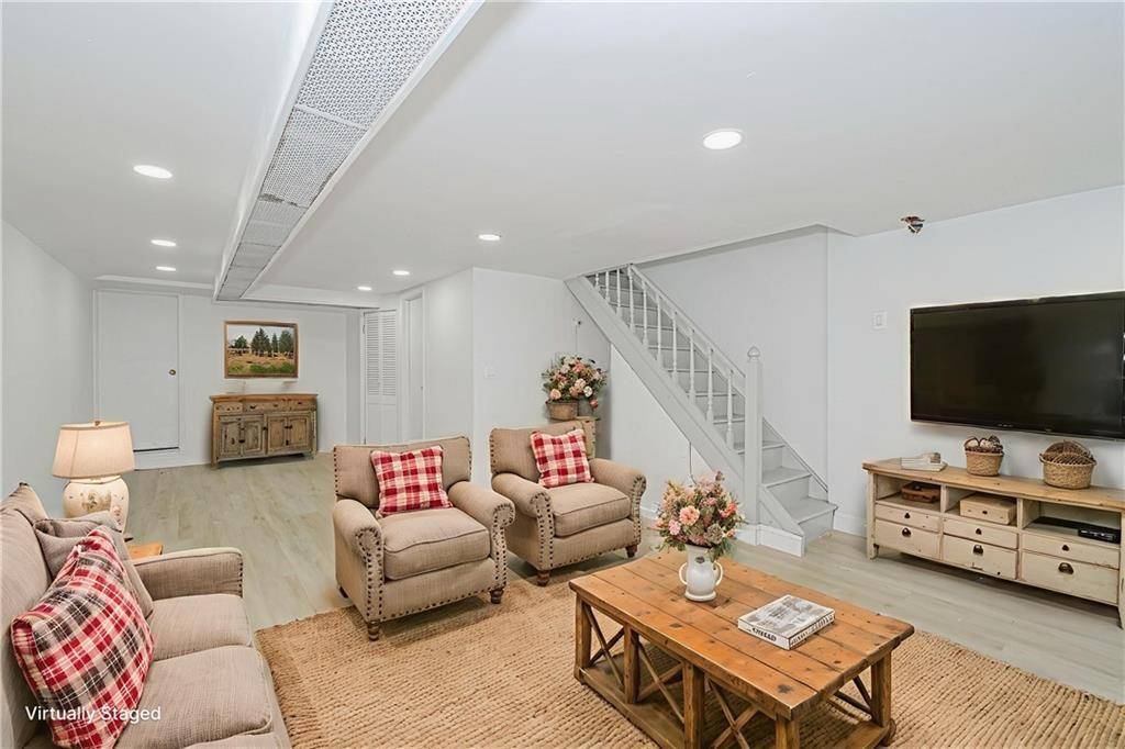 582 Bay Ridge AVE, Brooklyn, NY 11220