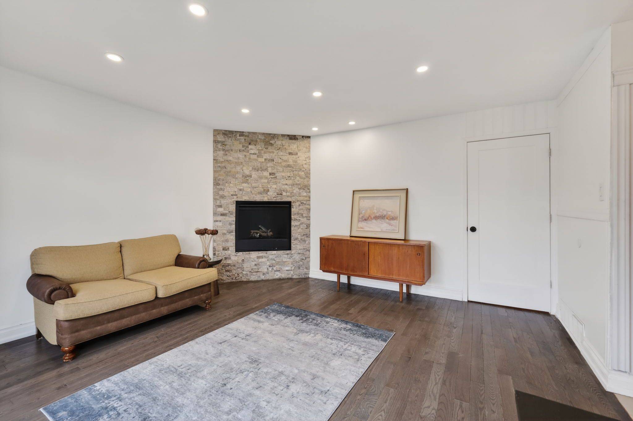 2358 Joliffe ST, Elmvale Acres And Area, ON K1G 1H2