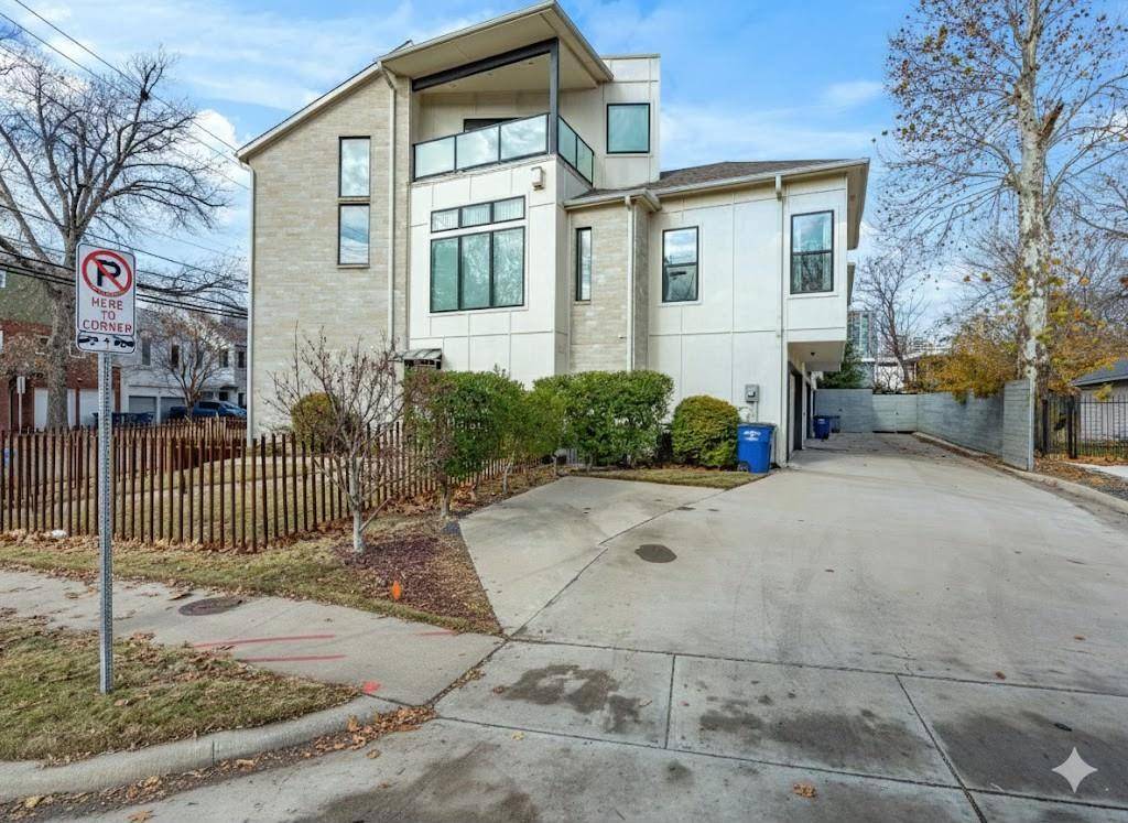 2802 Lee Street, Dallas, TX 75206