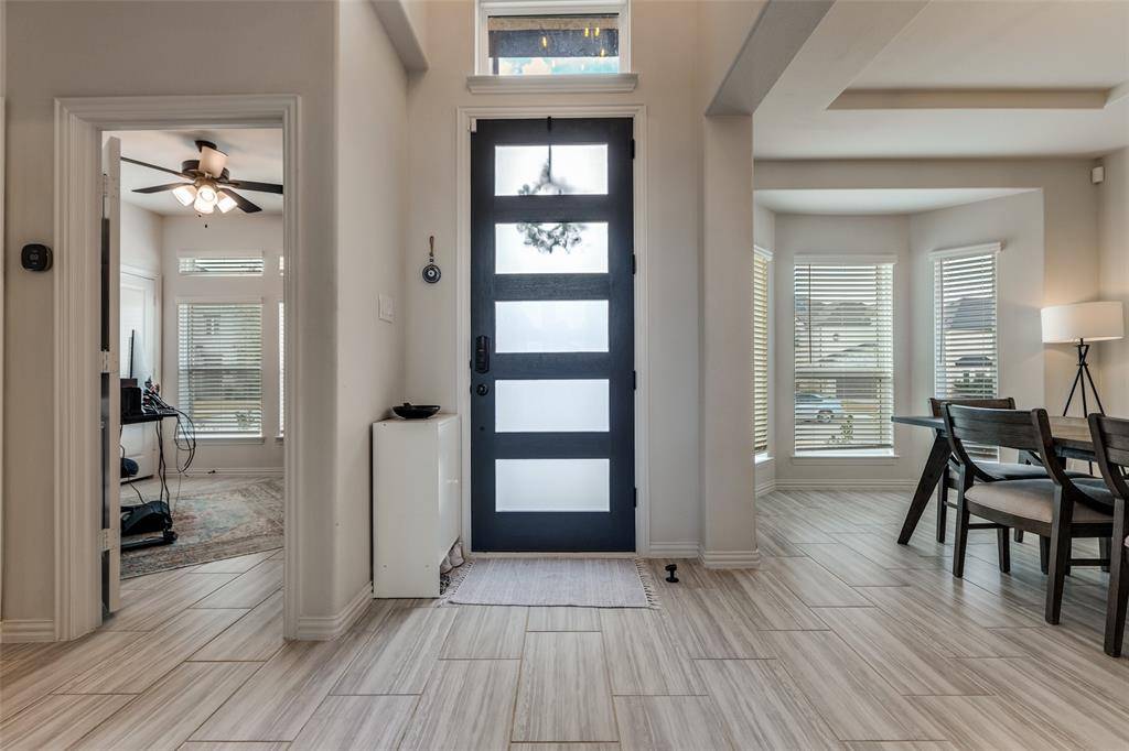 1352 Peregrine Trail, Frisco, TX 75036
