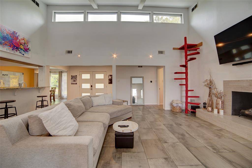 6822 Saint Anne Street, Dallas, TX 75248