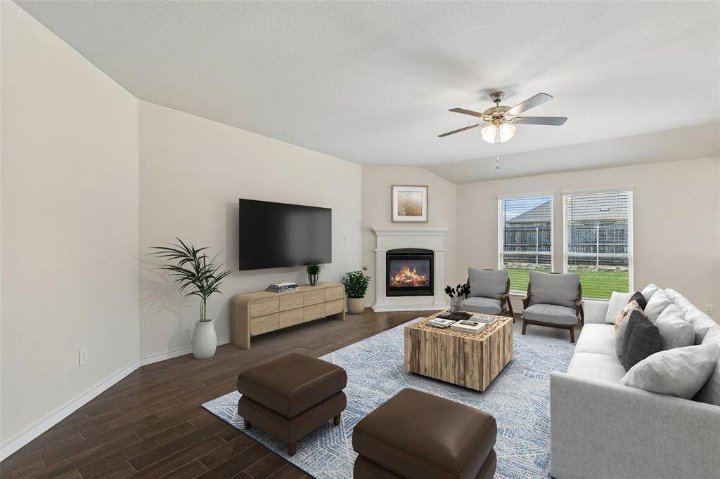 2907 Brady Starr Drive, Aubrey, TX 76227