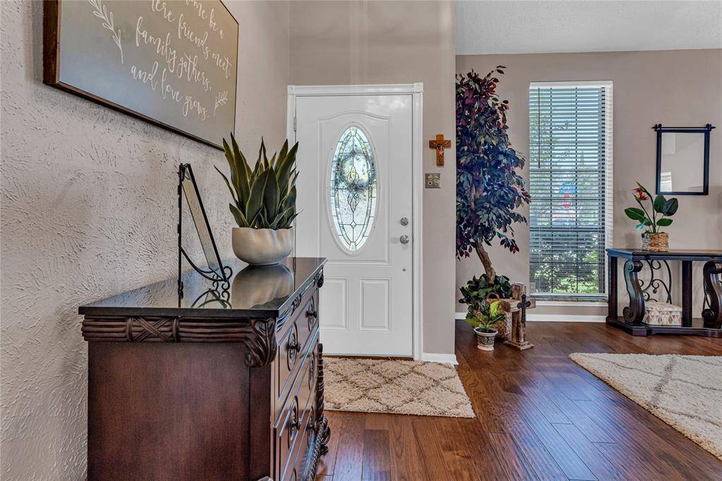 1732 Mayflower Drive, Carrollton, TX 75007