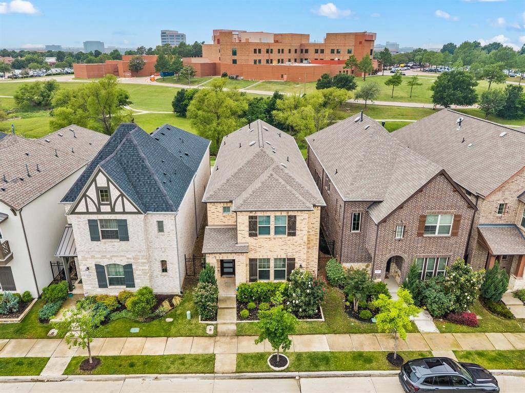 612 Courtyard Lane, Irving, TX 75039