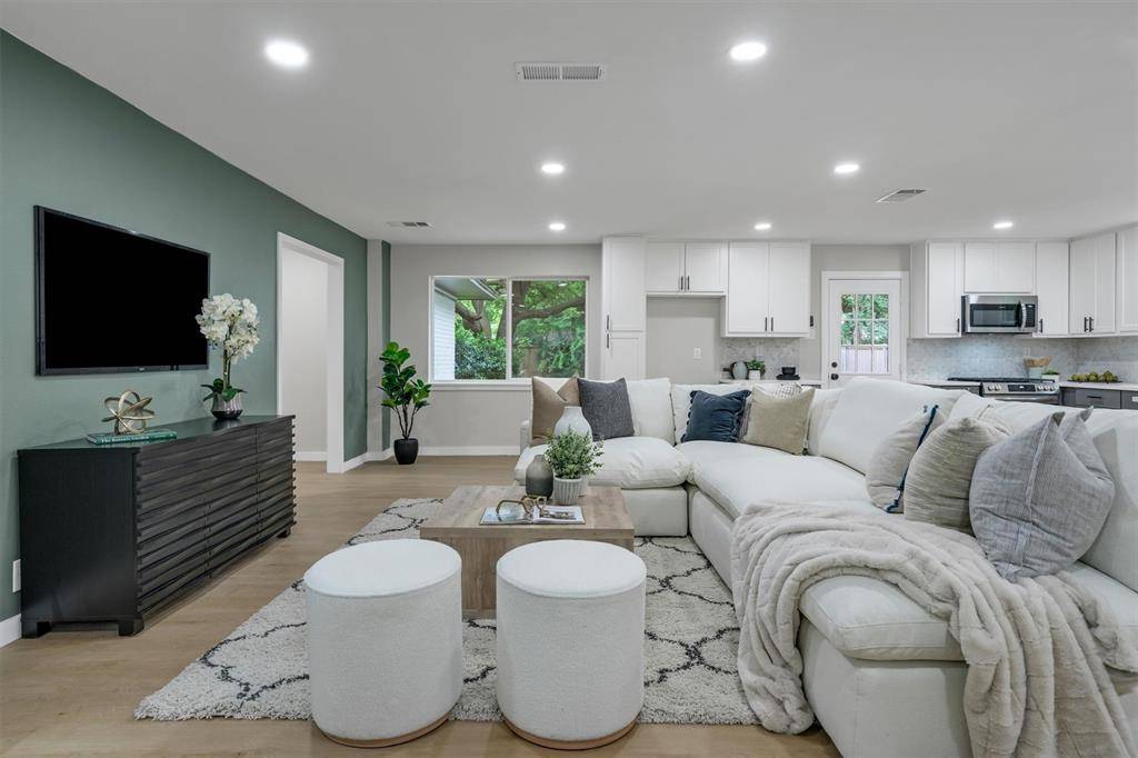 4815 Kelman Street, Dallas, TX 75214