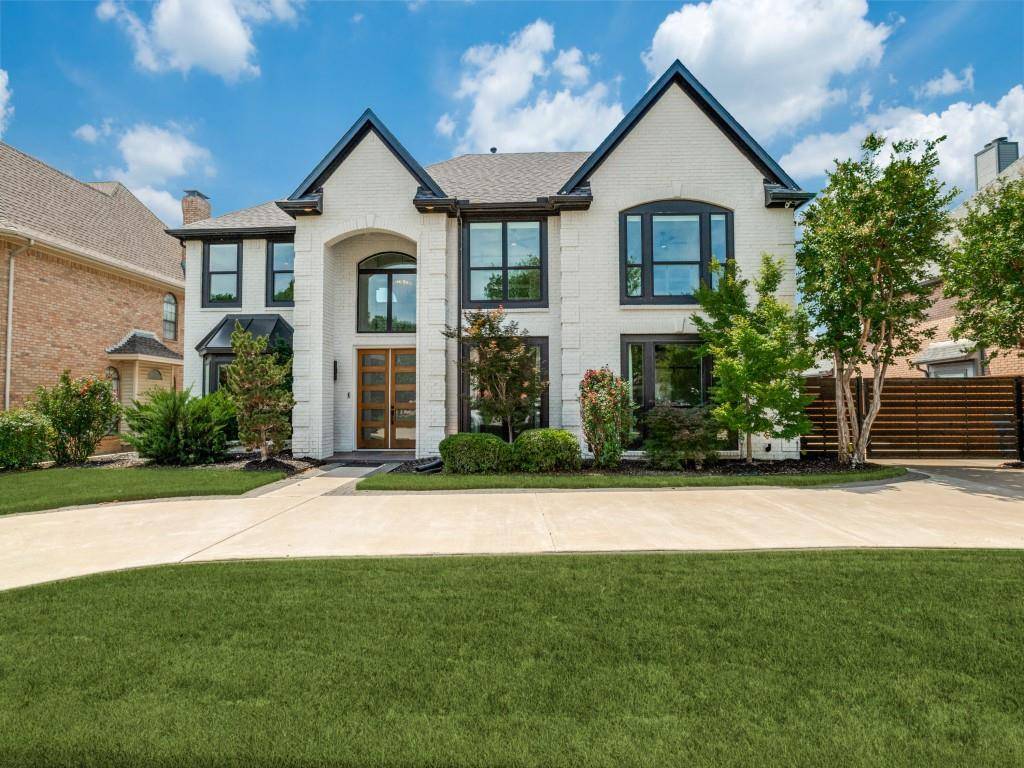 2805 Greenbrook Court, Grapevine, TX 76051