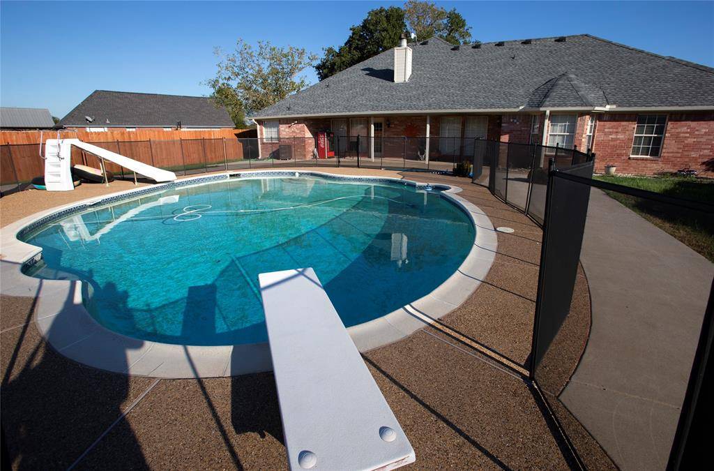 1089 Oak Hollow Lane, Combine, TX 75159