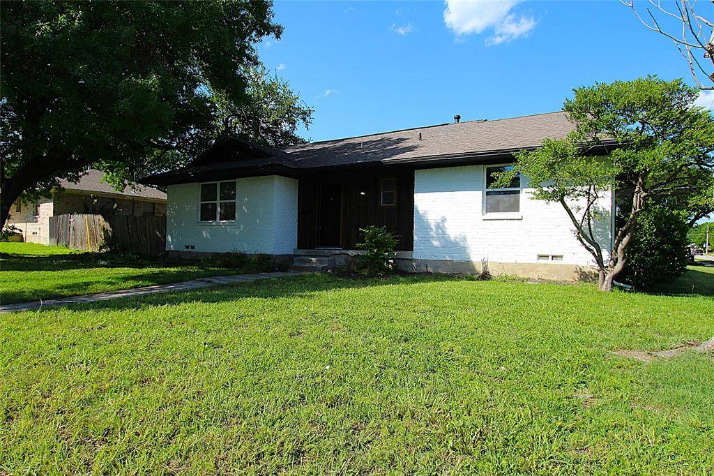 4502 Live Oak Drive, Mesquite, TX 75150