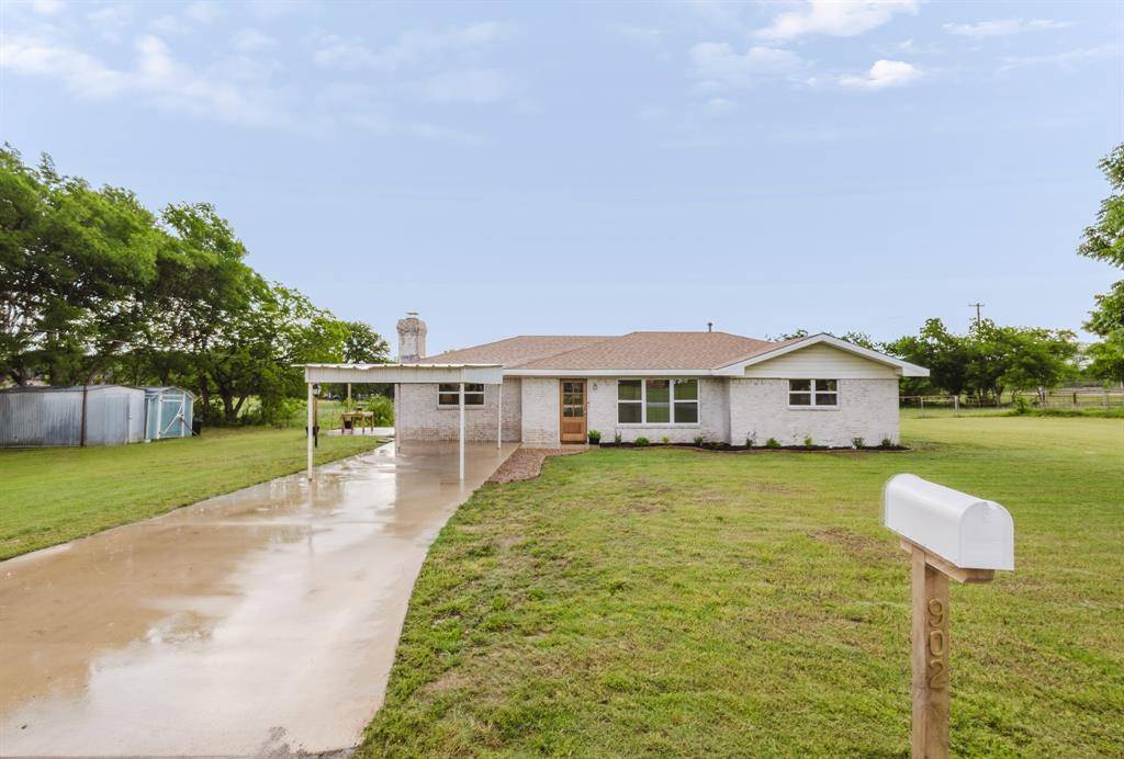 902 Fannin Street, Nocona, TX 76255
