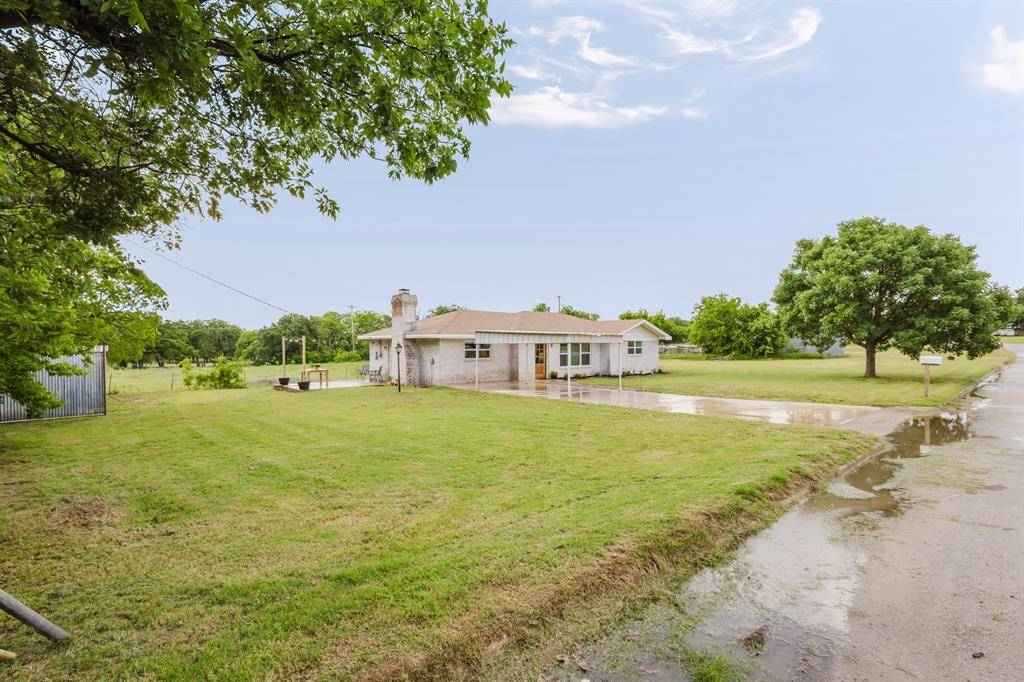 902 Fannin Street, Nocona, TX 76255