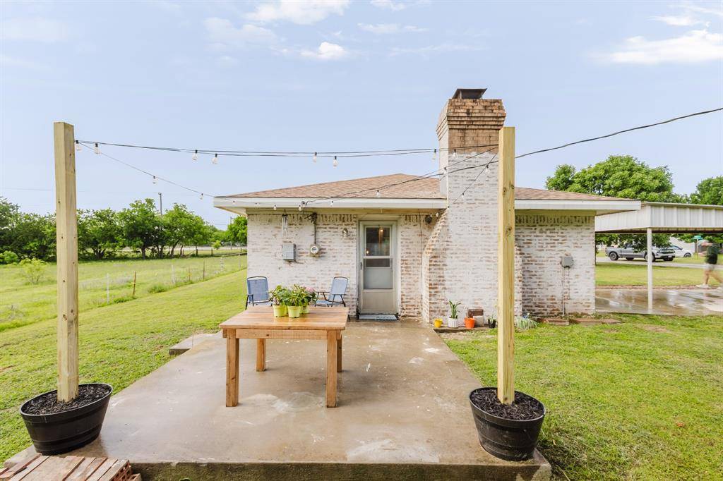 902 Fannin Street, Nocona, TX 76255