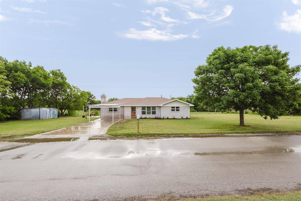 902 Fannin Street, Nocona, TX 76255