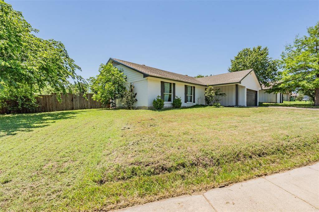 2034 Cedarwood Drive, Carrollton, TX 75007