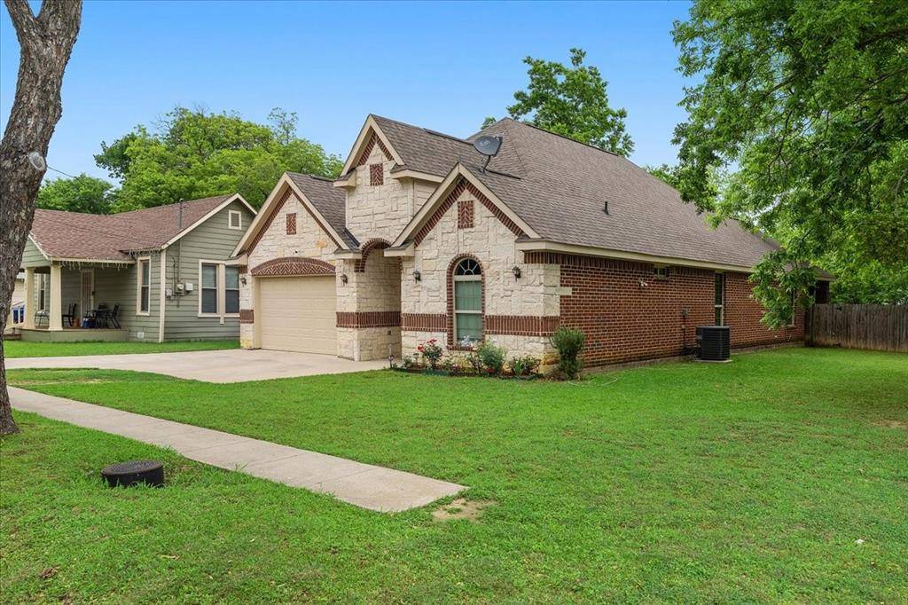 502 Ritchey Street, Gainesville, TX 76240