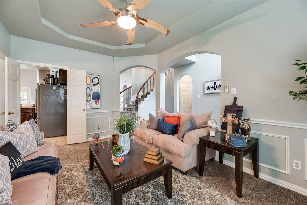 1521 Mountain Laurel Lane, Desoto, TX 75115