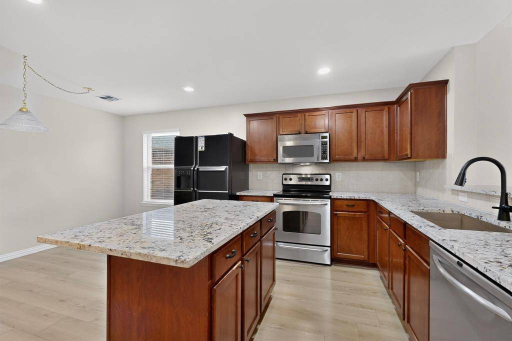 4328 Tranquility Drive, Fort Worth, TX 76244