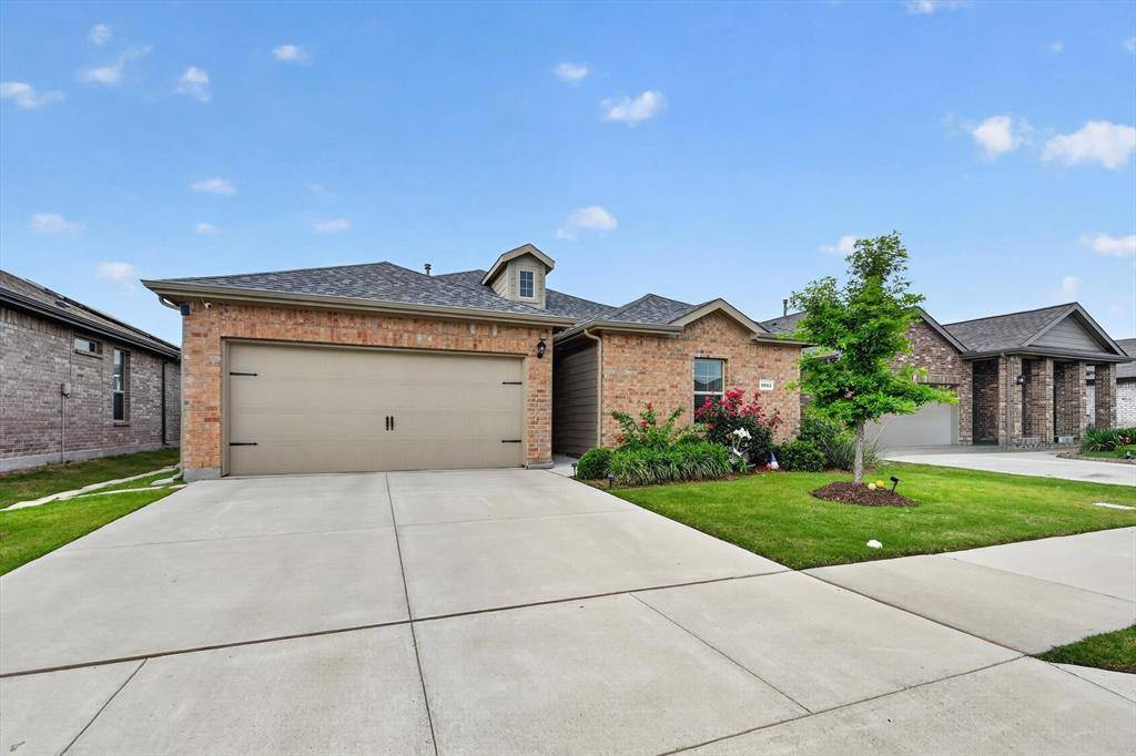 9653 Calhoun Falls Drive, Fort Worth, TX 76108