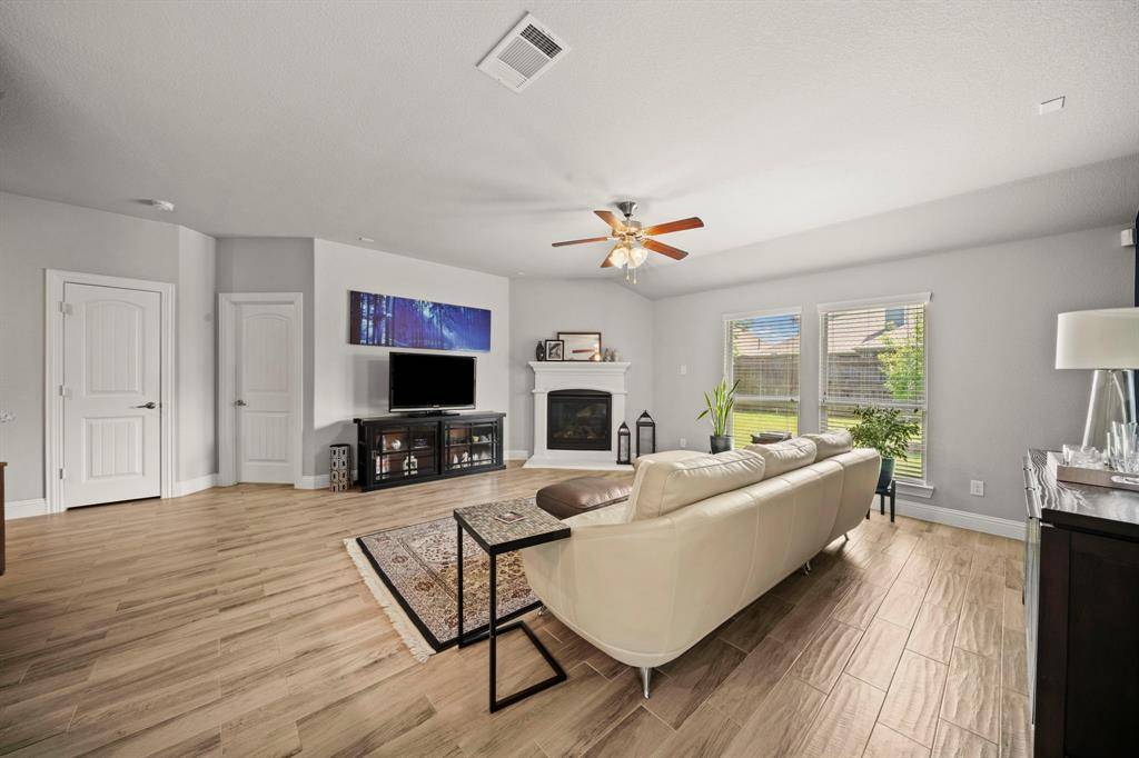 3905 Blessington Drive, Frisco, TX 75036