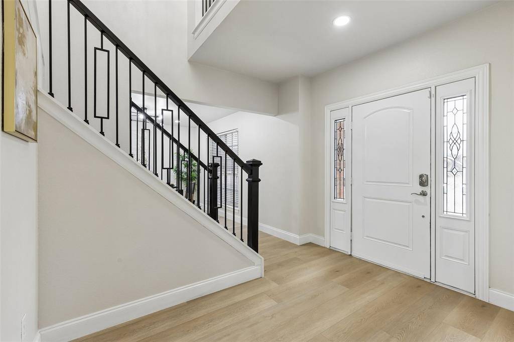 2069 Cameo Drive, Lewisville, TX 75067