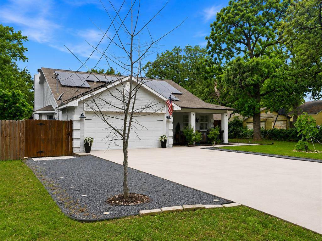 3031 Delaware Trail, Lake Worth, TX 76135
