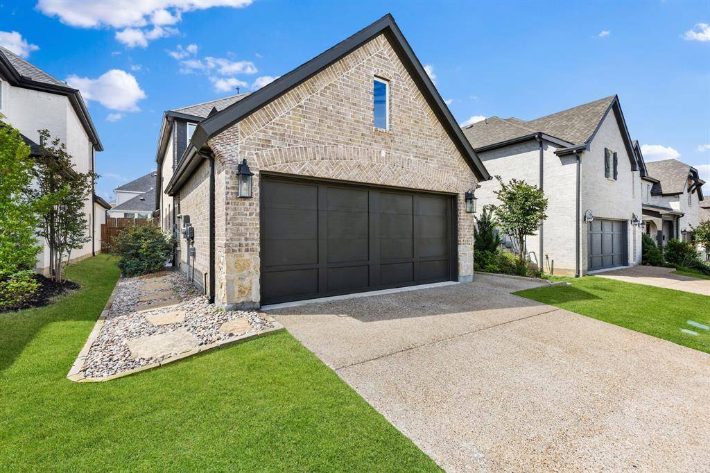 3528 Damsel Mackenzie Street, Lewisville, TX 75056