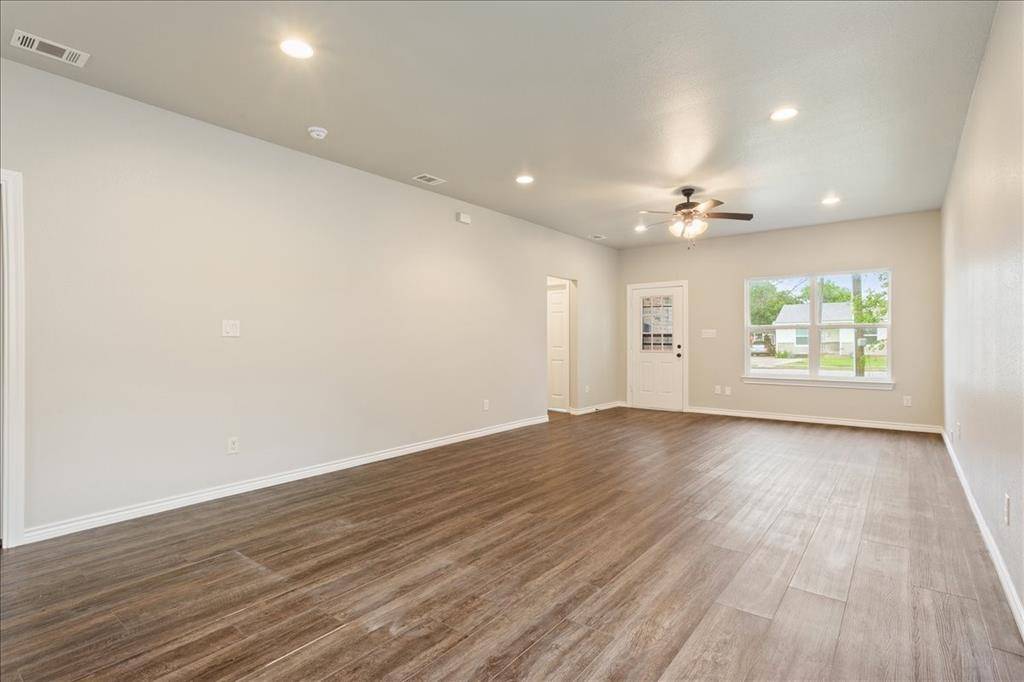 3525 N 24th Street, Waco, TX 76708