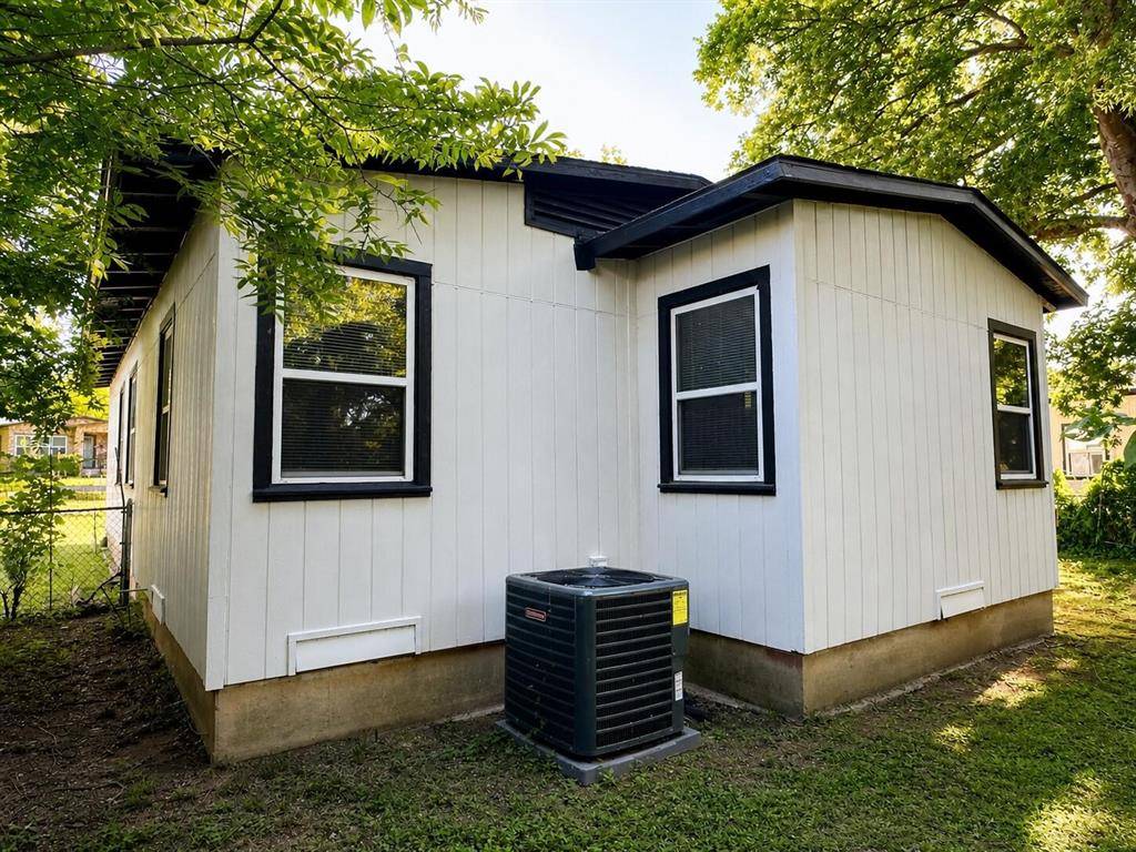 2909 56th Street, Dallas, TX 75241