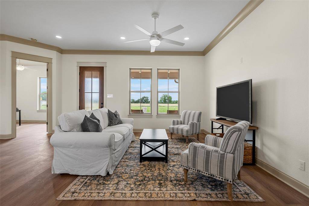 132 Water View Lane, Robinson, TX 76706
