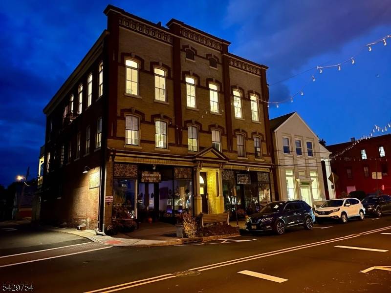 17 Bridge St #A, Frenchtown Boro, NJ 08825