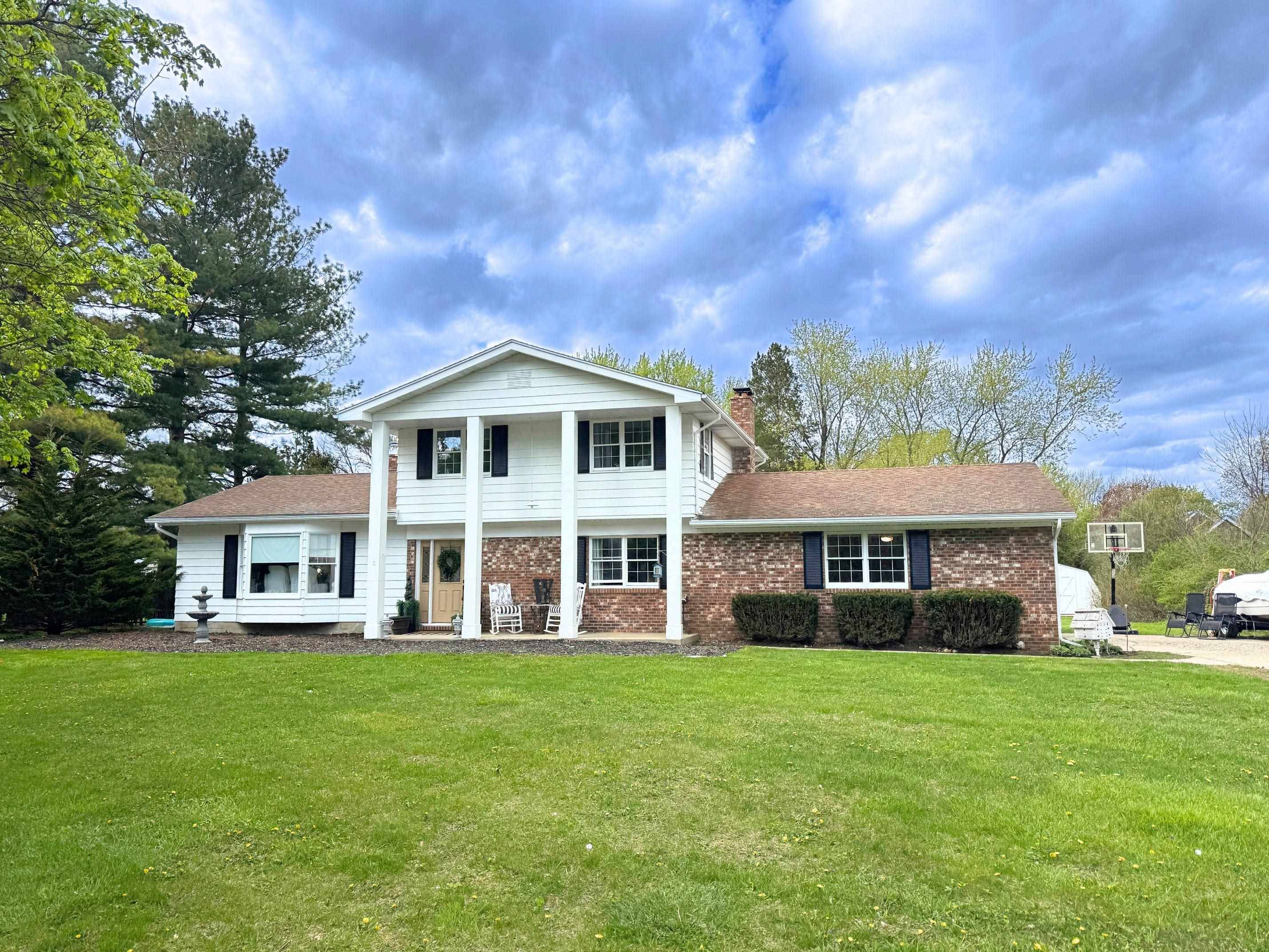 4074 Libbie DR, Vienna Twp, MI 48420