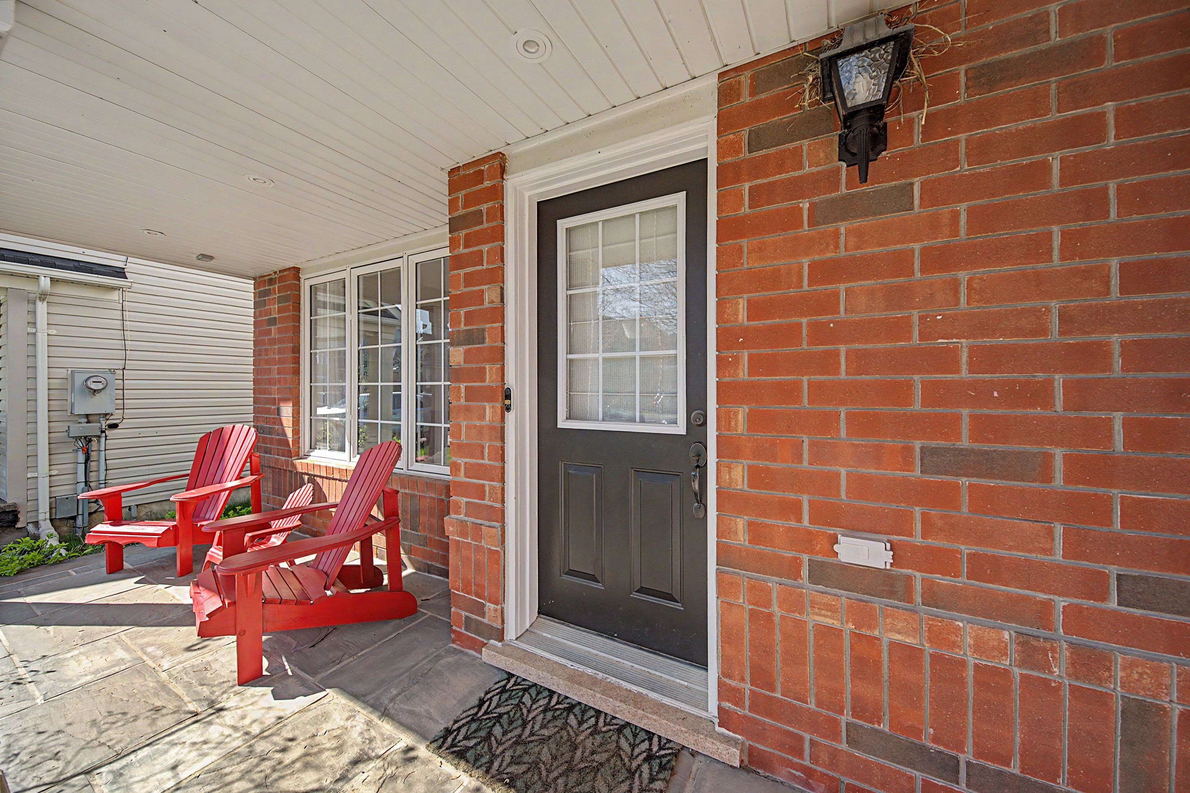 970 Donnelly ST, Milton, ON L9T 6E2