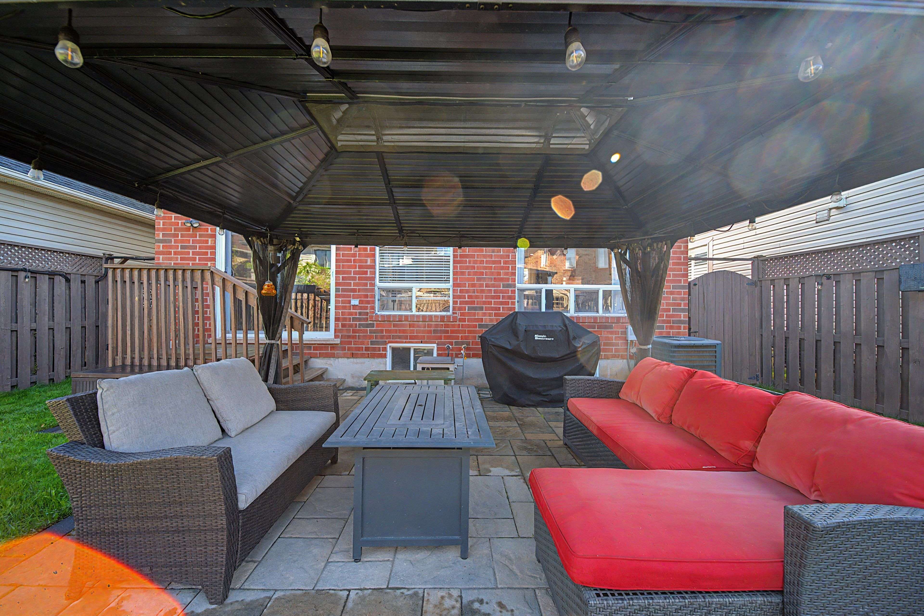 970 Donnelly ST, Milton, ON L9T 6E2