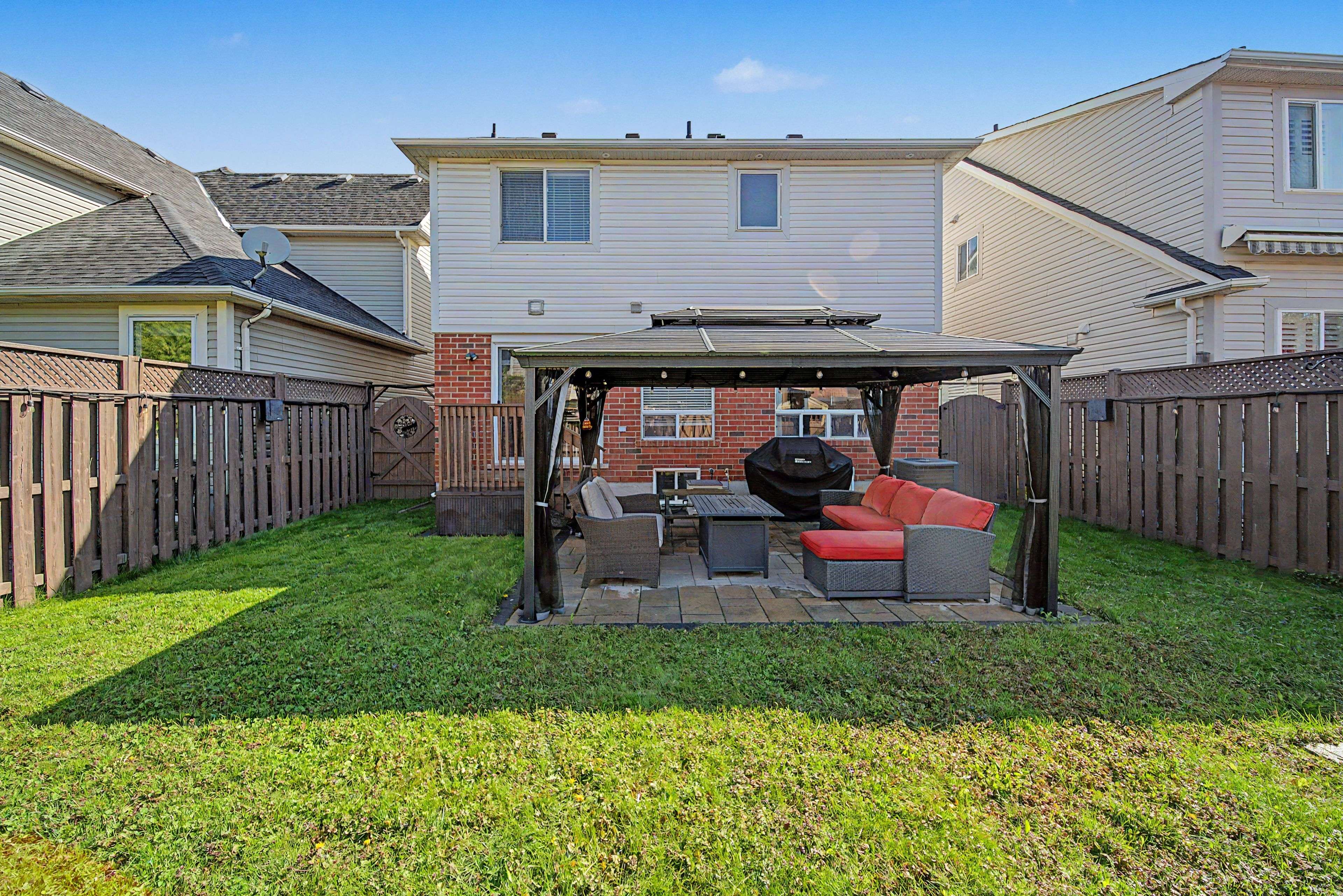 970 Donnelly ST, Milton, ON L9T 6E2