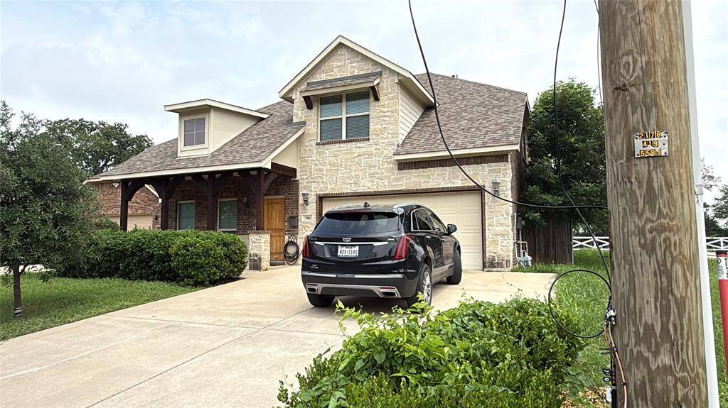 700 N Irving Heights Drive, Irving, TX 75061