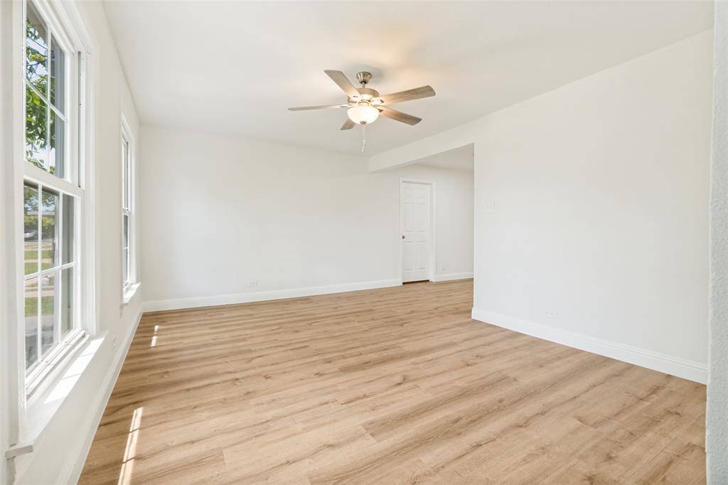 6427 Howard Avenue, Dallas, TX 75227