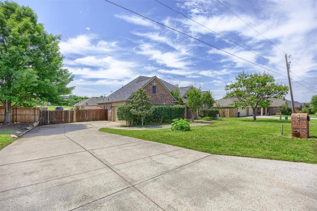 501 Tiger Lane, Gunter, TX 75058