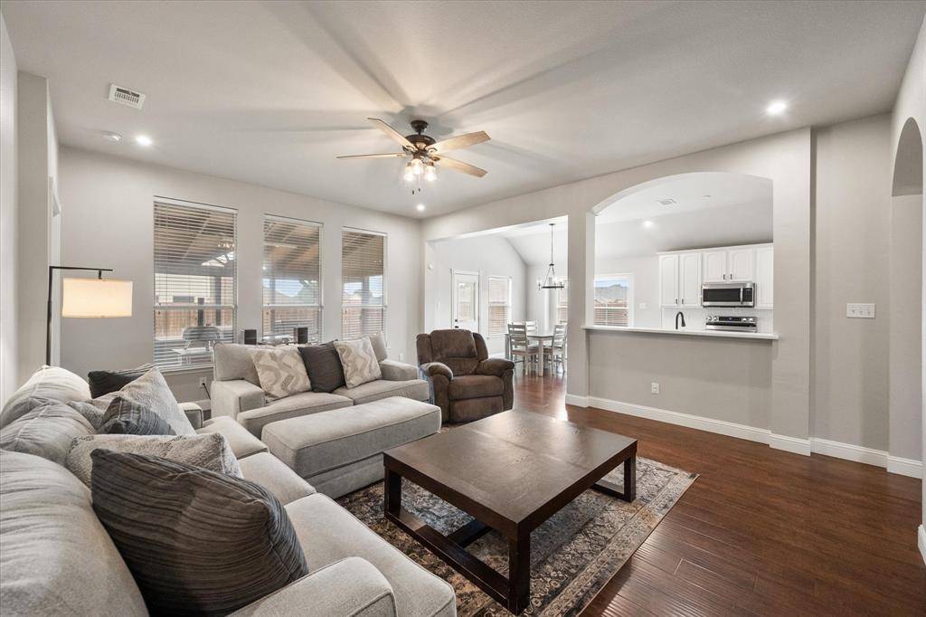 1419 Cowtown Drive, Mansfield, TX 76063