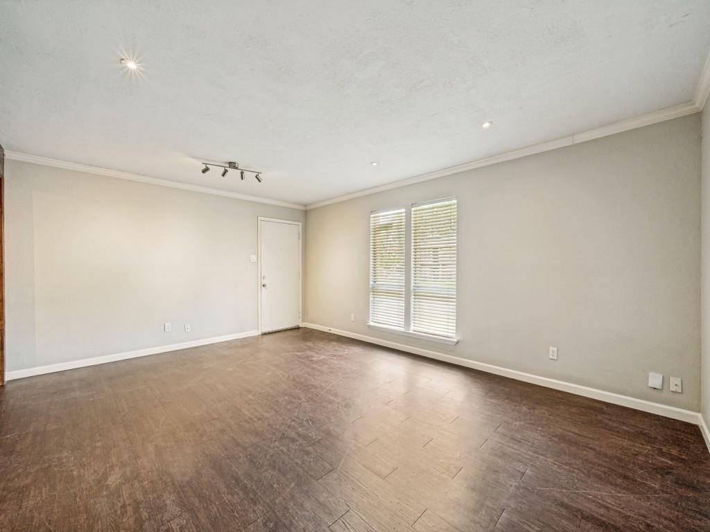 1122 N Center Street N #1122 and #1124, Arlington, TX 76011
