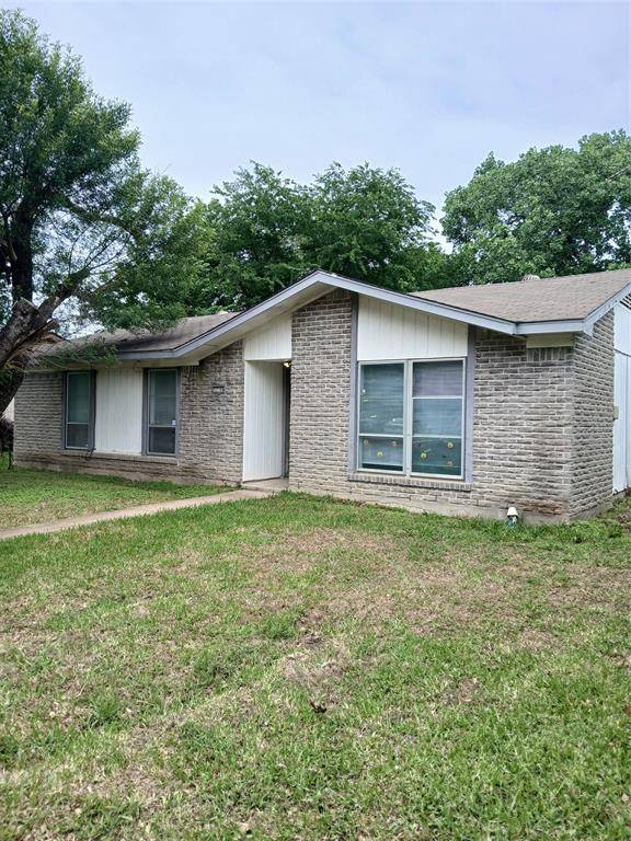 12109 Bishop Drive, Balch Springs, TX 75180