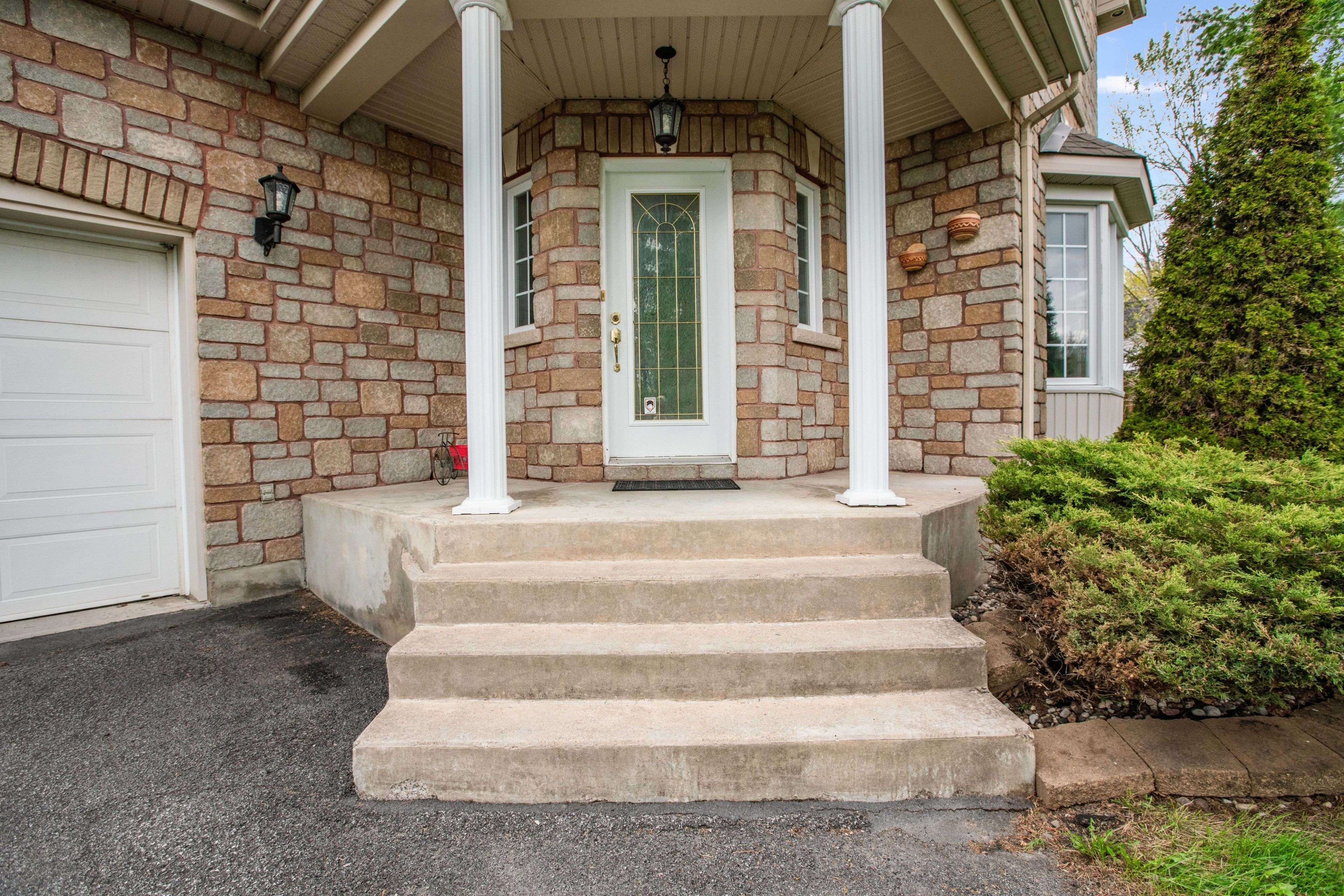 531 Du Bercail RD, Champlain, ON K0B 1K0
