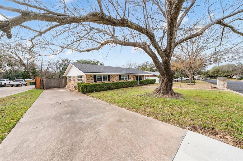 740 Wedgewood Drive, Woodway, TX 76712