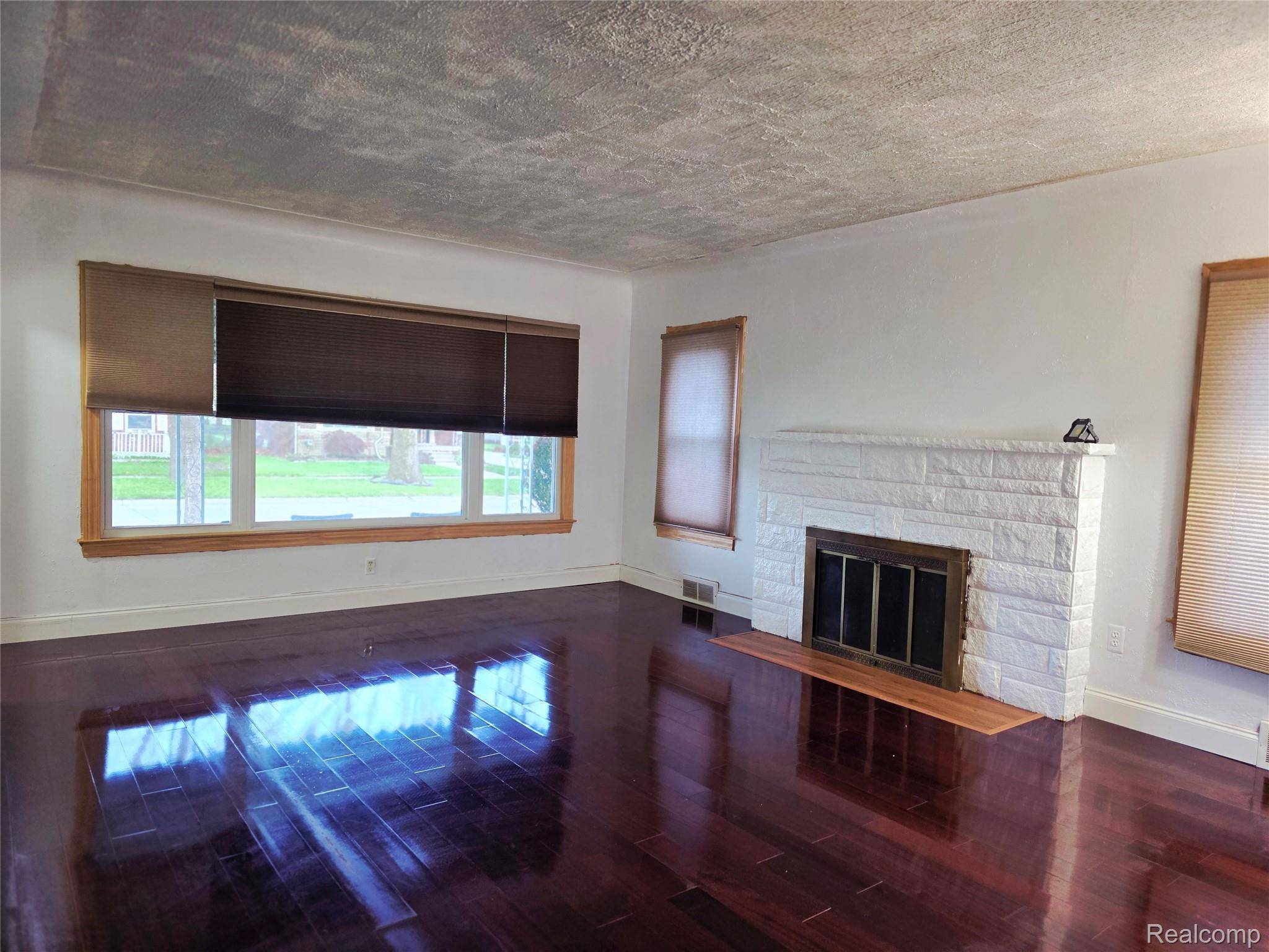 21259 Cyman AVE, Warren, MI 48091