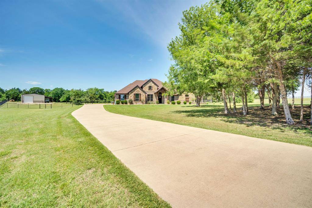 140 Taylor Ridge Drive, Waxahachie, TX 75167